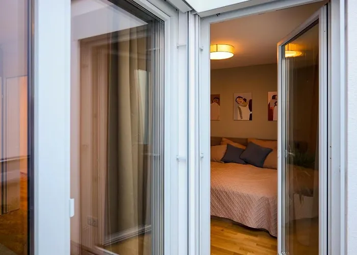 Apartment Schoen Eingerichtetes Mit Terrasse
