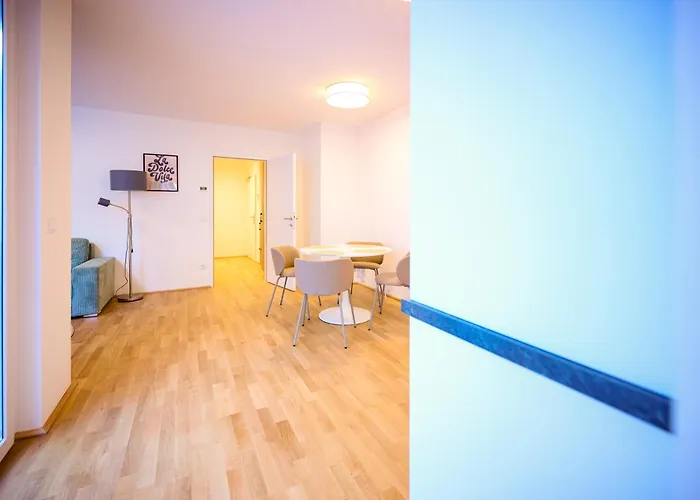 Apartment Schoen Eingerichtetes Mit Terrasse Vienna