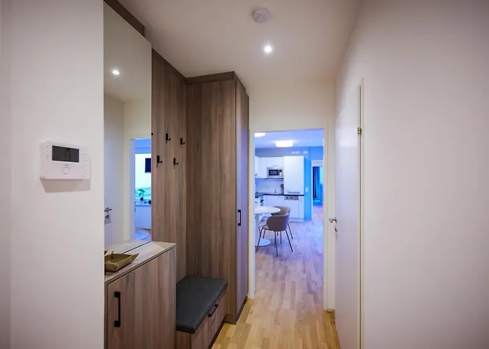 Apartment Schoen Eingerichtetes Mit Terrasse
